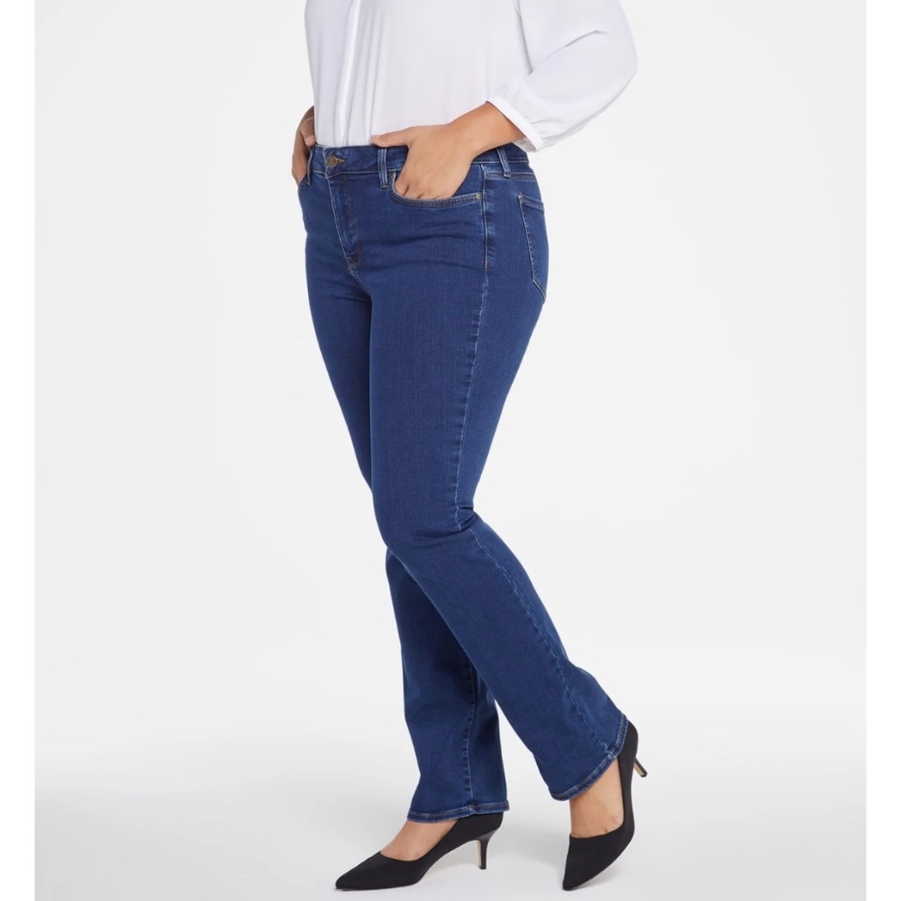 NYDJ Marilyn Straight Leg Dark Wash Jeans Size 24. NWT